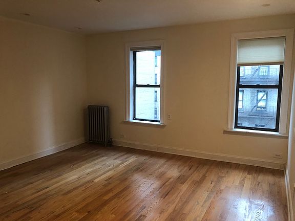 2nd image of 715 W 170th St APT 42