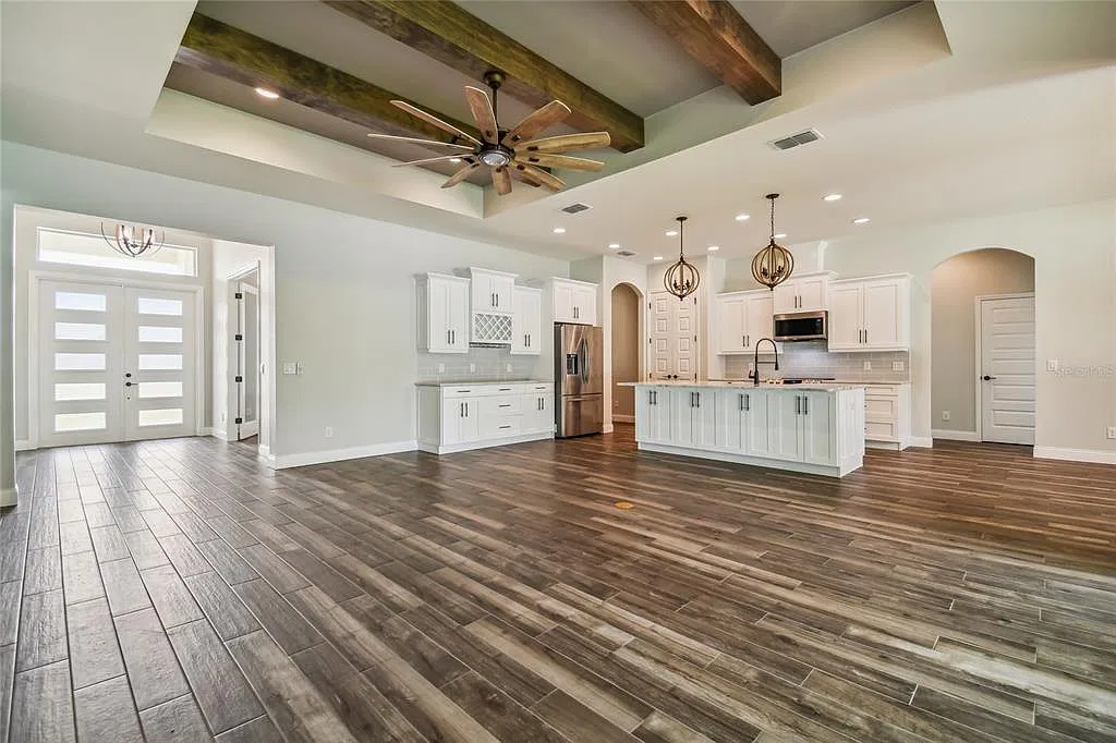 4 bed, 3.0 bath, 2621 sqft, $3,495 — Photo 4