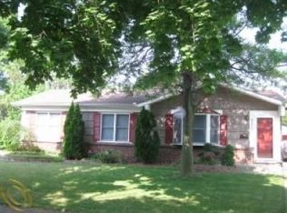 8811 Briarwood Dr, Plymouth, MI
