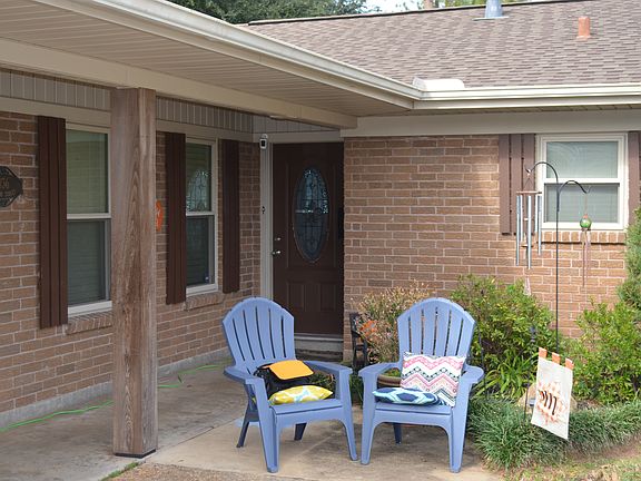 3rd image of 936 Nettie St