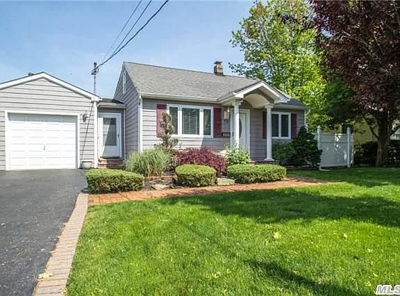 2nd image of 79 Mayhew Ave