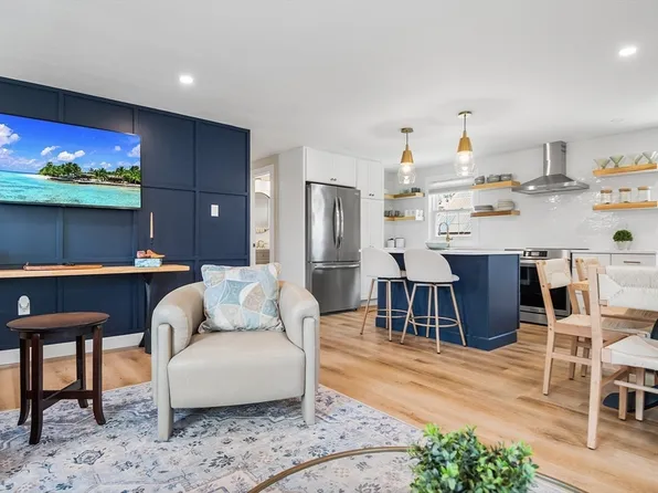 5 Field Rd, Gloucester, MA 01930