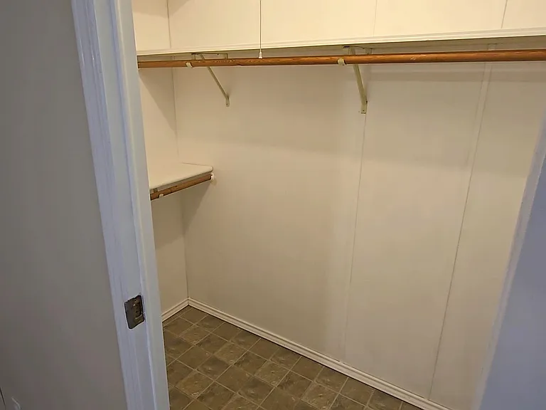 203 Iowa St — Photo 17