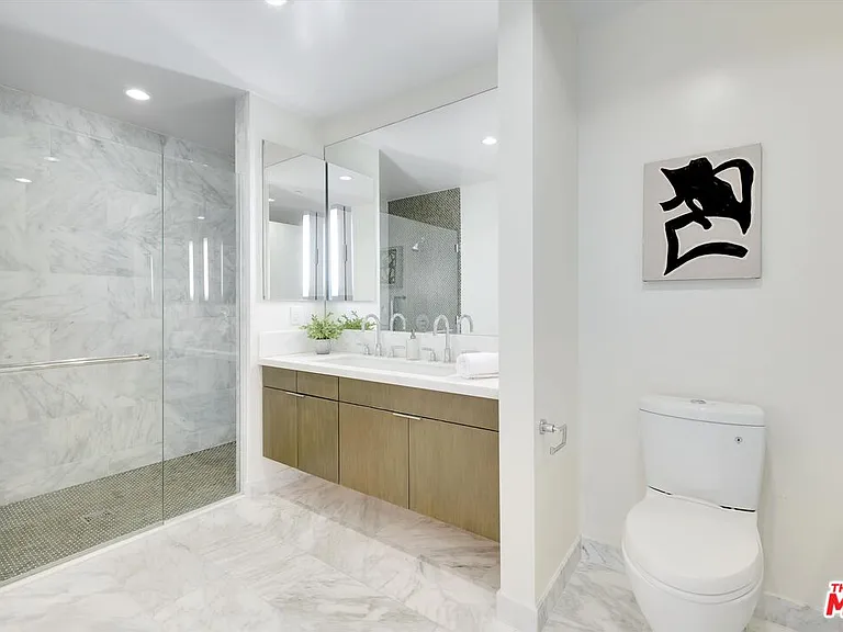 1705 Ocean Ave #502 — Photo 25