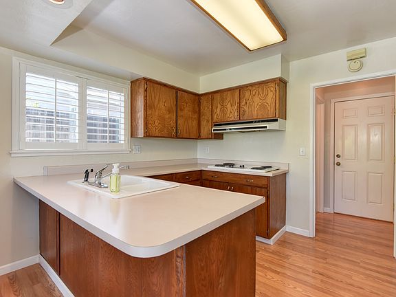 2nd image of 9356 Castlemont Cir