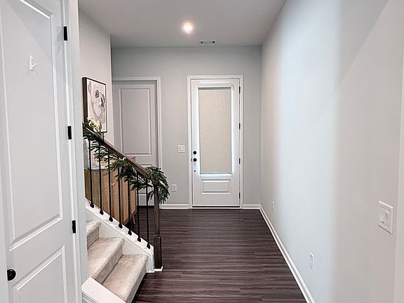 3rd image of 3022 Cambridge Mill St