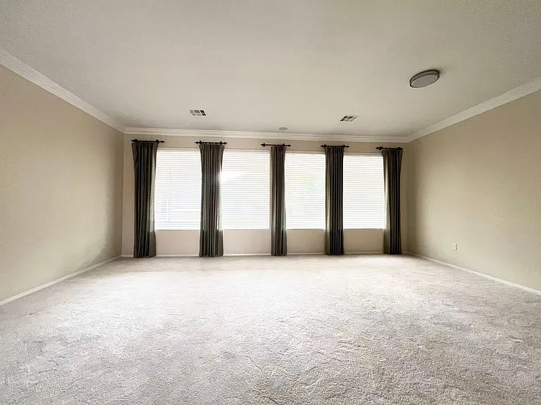 240 Whitly Bay Ave — Photo 5