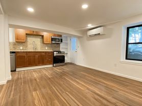 688 Parker St