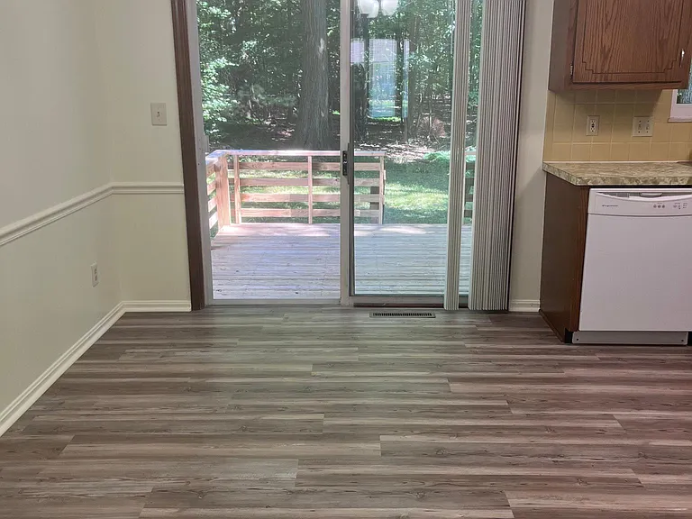 3365 Hiwood Ave — Photo 7