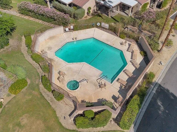 72302 Blueridge Ct, Palm Desert, CA 92260