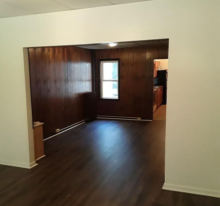 1st image of 245 Nichols St