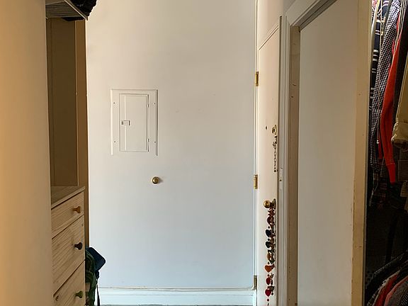 3rd image of 510 Delaware St APT 304