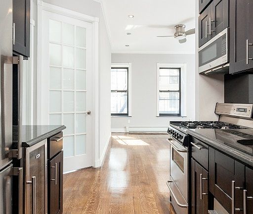 3rd image of 145 Attorney St APT 2C