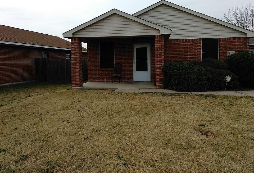 1st image of 4023 China Elm Dr