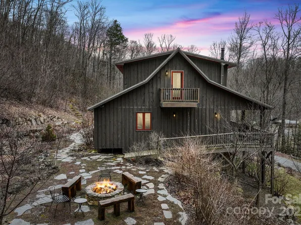 1048 Watershed Rd, Mars Hill, NC 28754