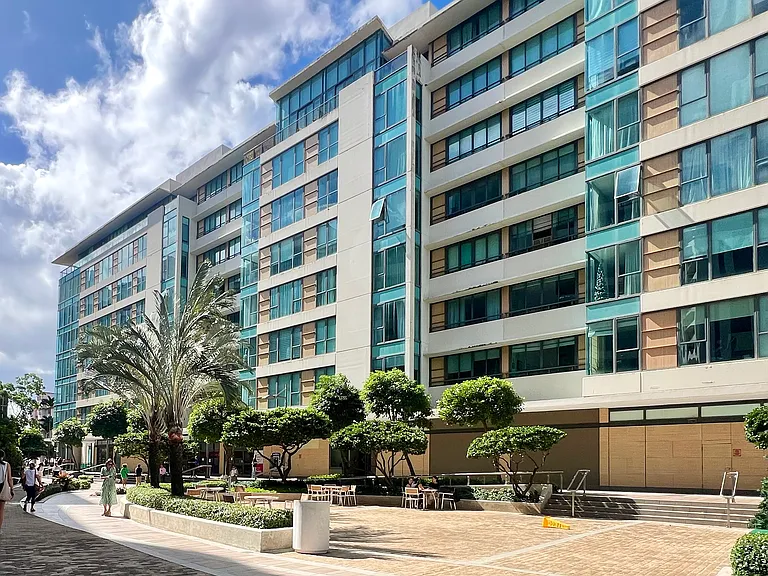 1511 Ciudadela Ponce De Leon Ave — Photo 1