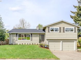 14017 NE Sacramento St, Portland, OR 97230