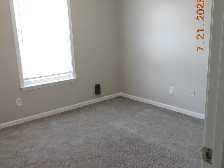 128 Kingston Village Dr — Photo 8