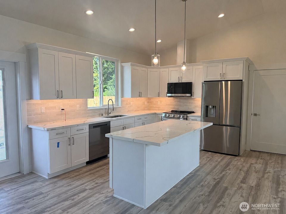 2nd image of 6 Hobble Creek Street