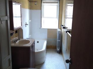 96 Maple St #6, Springfield, MA 01105