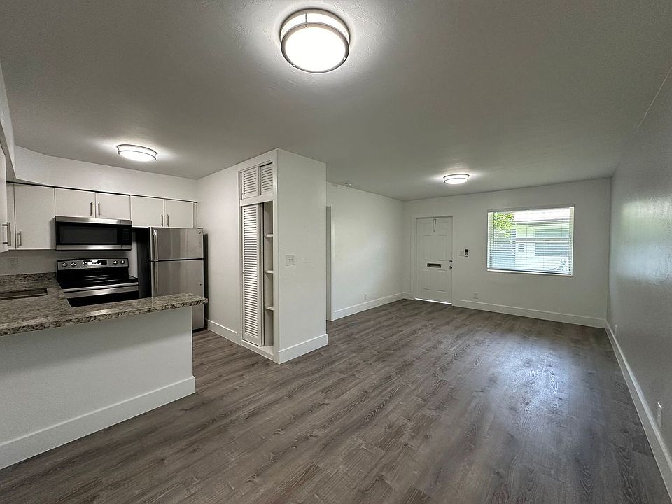 1st image of 2221 Monroe St #5
