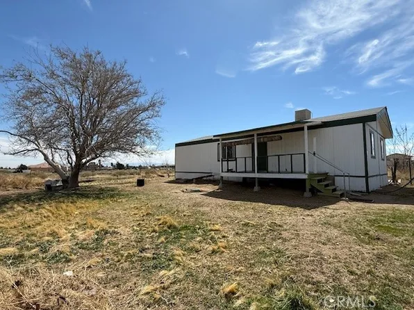 9853 Phelan Rd, Oak Hills, CA 92344