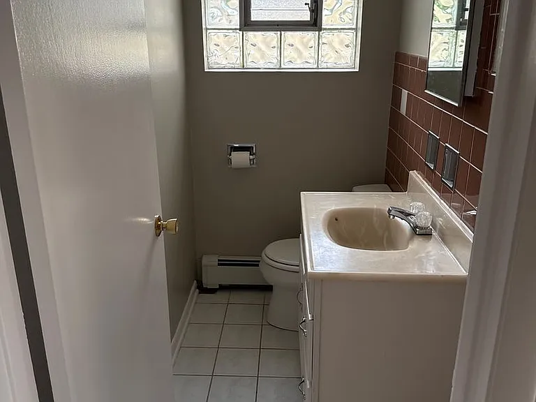 16W780 57th Ct — Photo 23