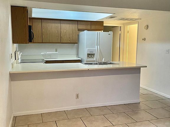 4th image of 8022 N 32nd Dr Unit 3