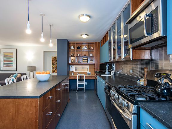 3rd image of 110 W 90th St #3C3E