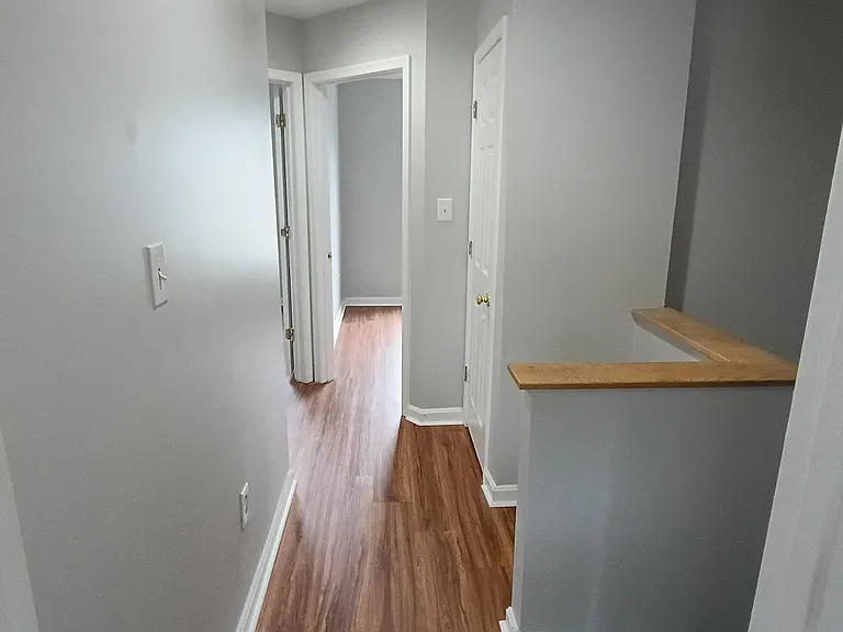 Common area upper level