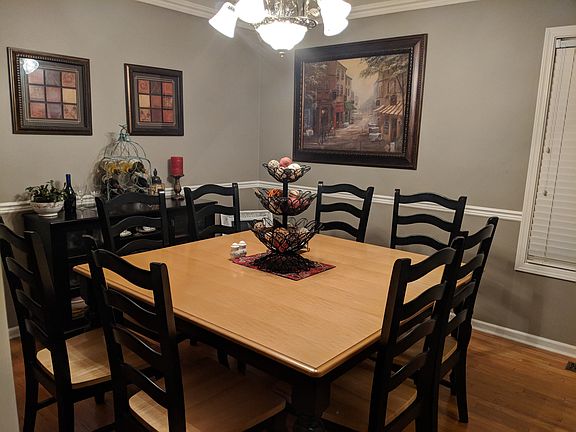 Formal dining