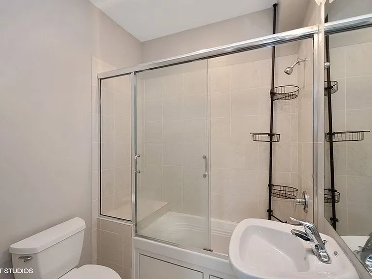 1458 N Artesian Ave #E — Photo 13