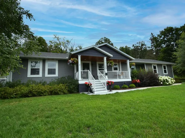 1725 Twin Bluff Rd, Red Wing, MN 55066