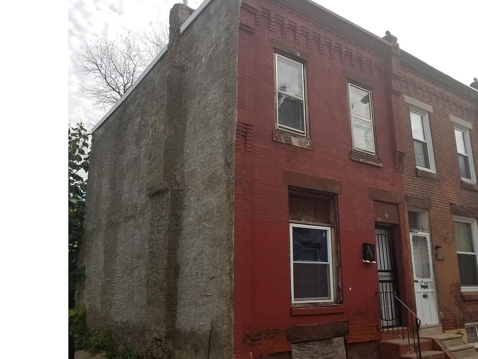 2nd image of 2149 N Dover St