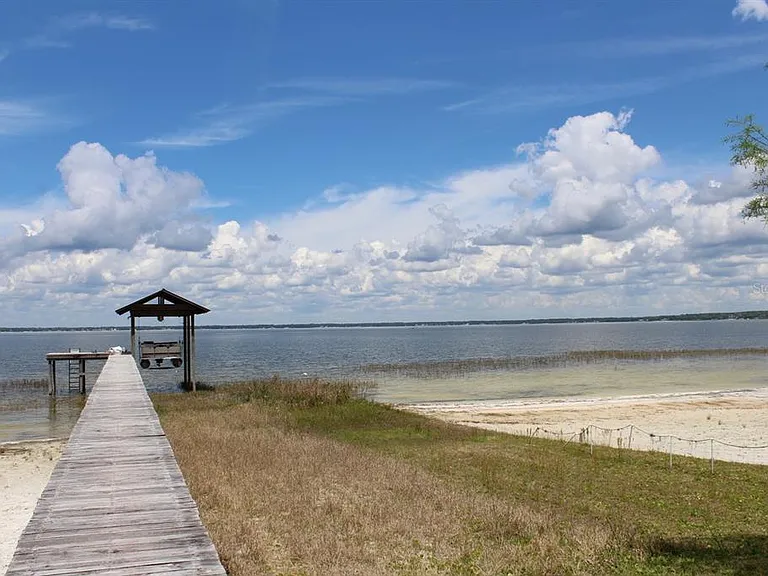 12595 SE Sunset Harbor Rd — Photo 24