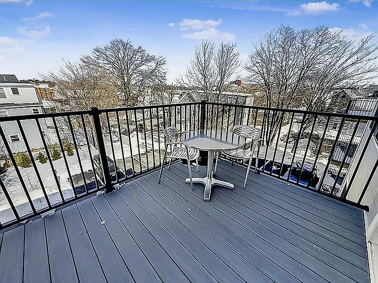 40 Waverly St — Photo 13