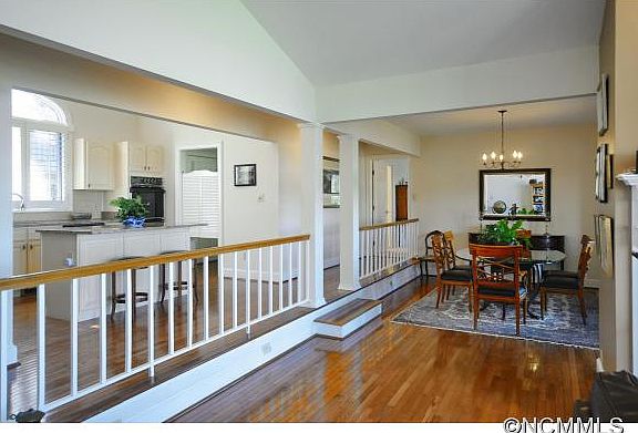 4th image of 94 Paisley Cir