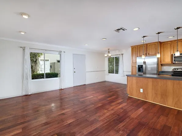 7849 Camino Glorita, San Diego, CA 92122