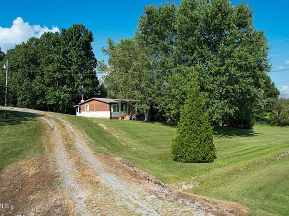 3rd image of 750 Redgate Rd