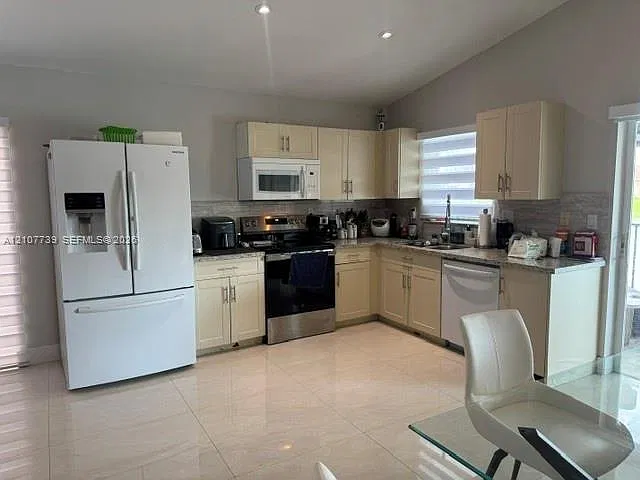 Forest Lakes Gardens Sec — Photo 3