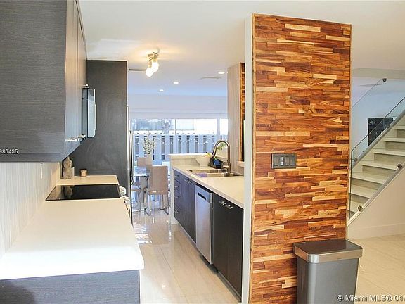 4th image of 8243 NW 8th Ct #1