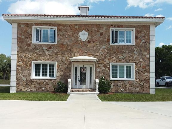 3rd image of 9109 Woodsman Cove Ln