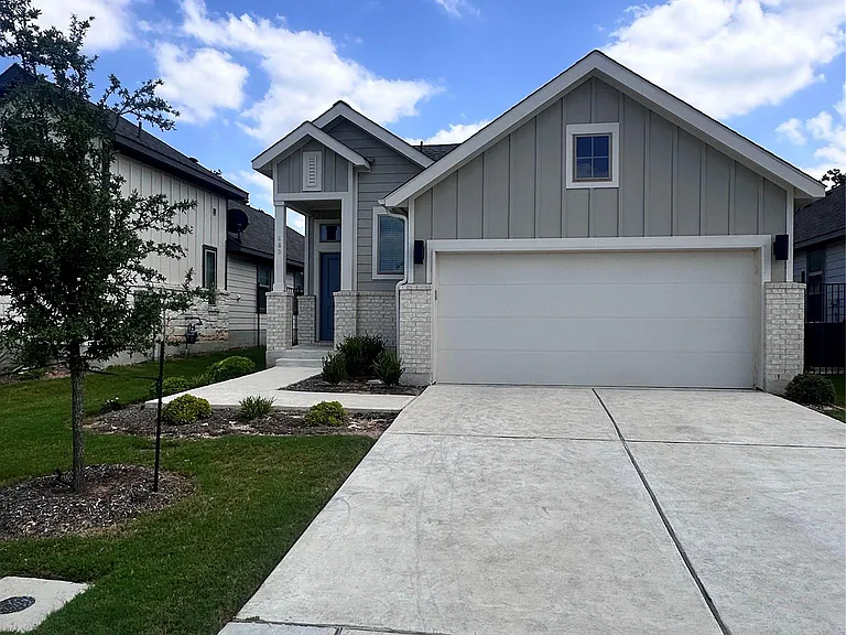 460 Los Olives Ln — Photo 1