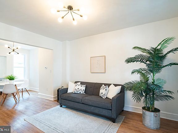 3rd image of 2547 E Ann St