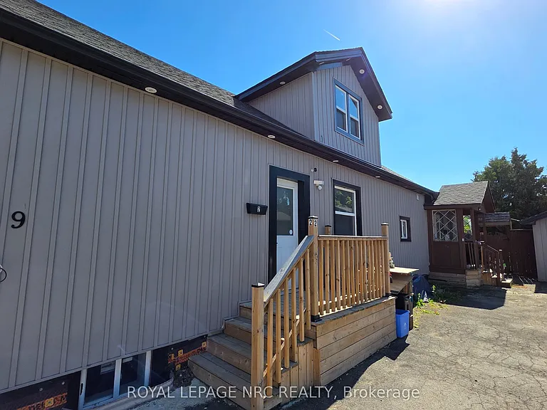 69 Vine St S #2 — Photo 1
