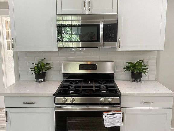 5th image of 504 Brown Ave
