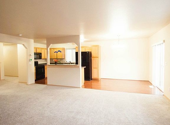 2nd image of 17719 1st Avenue Ct E
