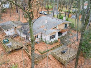 28664 W Twelve Mile Rd, Farmington Hills, MI 48334