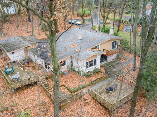 28664 W Twelve Mile Rd, Farmington Hills, MI 48334