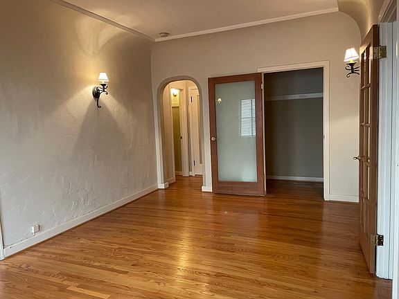2nd image of 412 S Cochran Ave #4